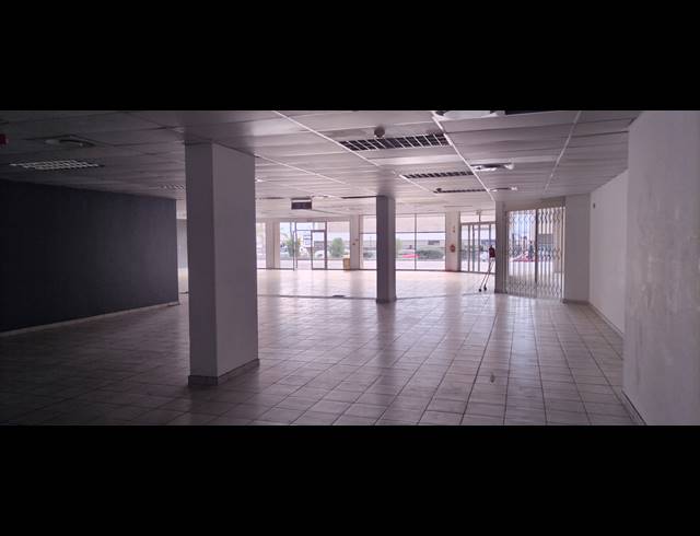 250M² BUSINESS CENTRE TO LET IN SONHEUWEL
